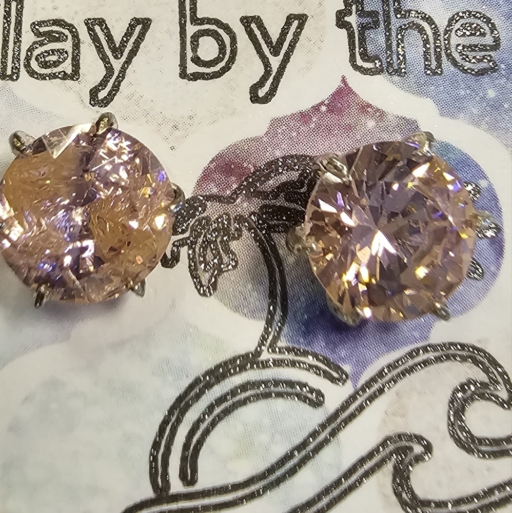 Earrings - Picture 2 of 3